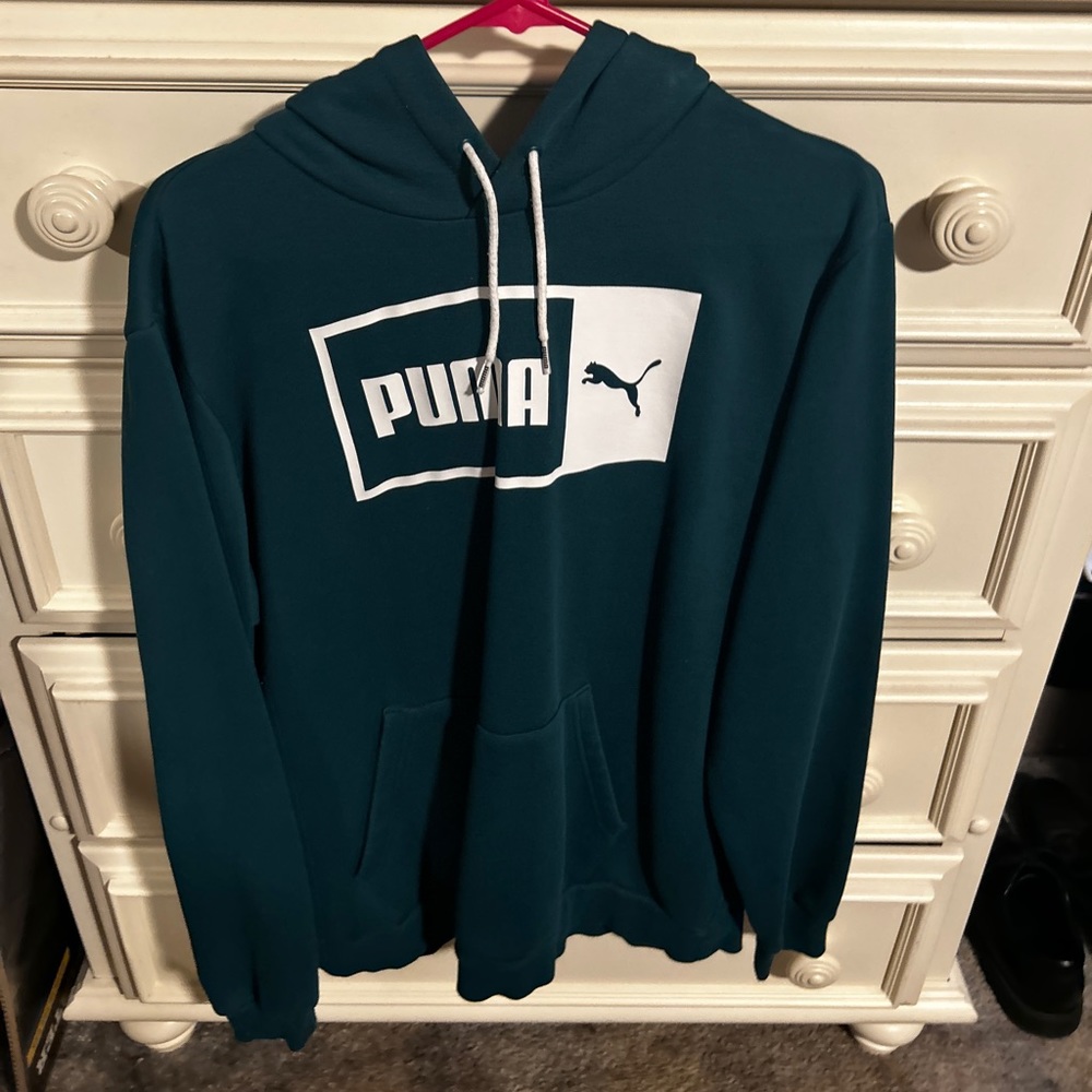 Green Puma sweatshirt 💚